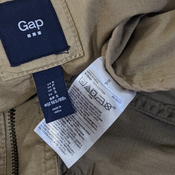 Gap Utility Khaki Sleeveless Vest - Picture 3 of 10